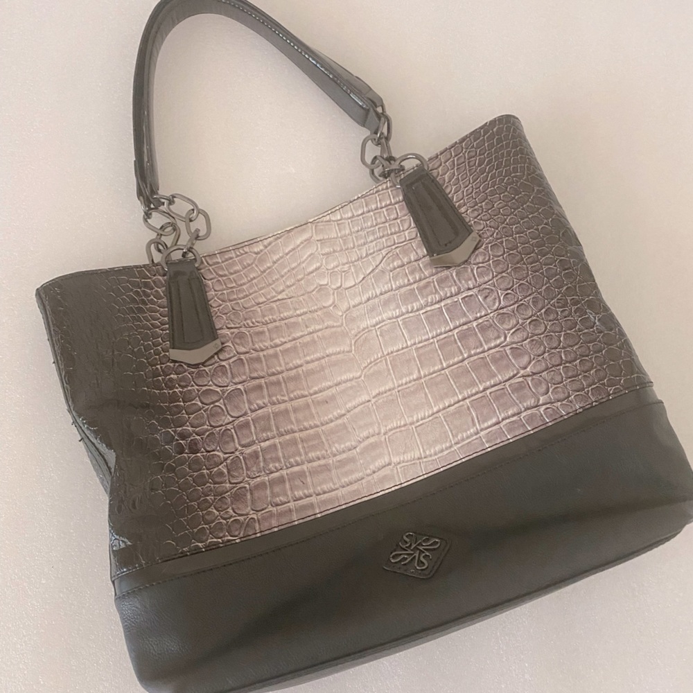 Vera wang handbag
